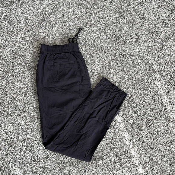 GAP girlfriend viscose jogger pants - Picture 6 of 6